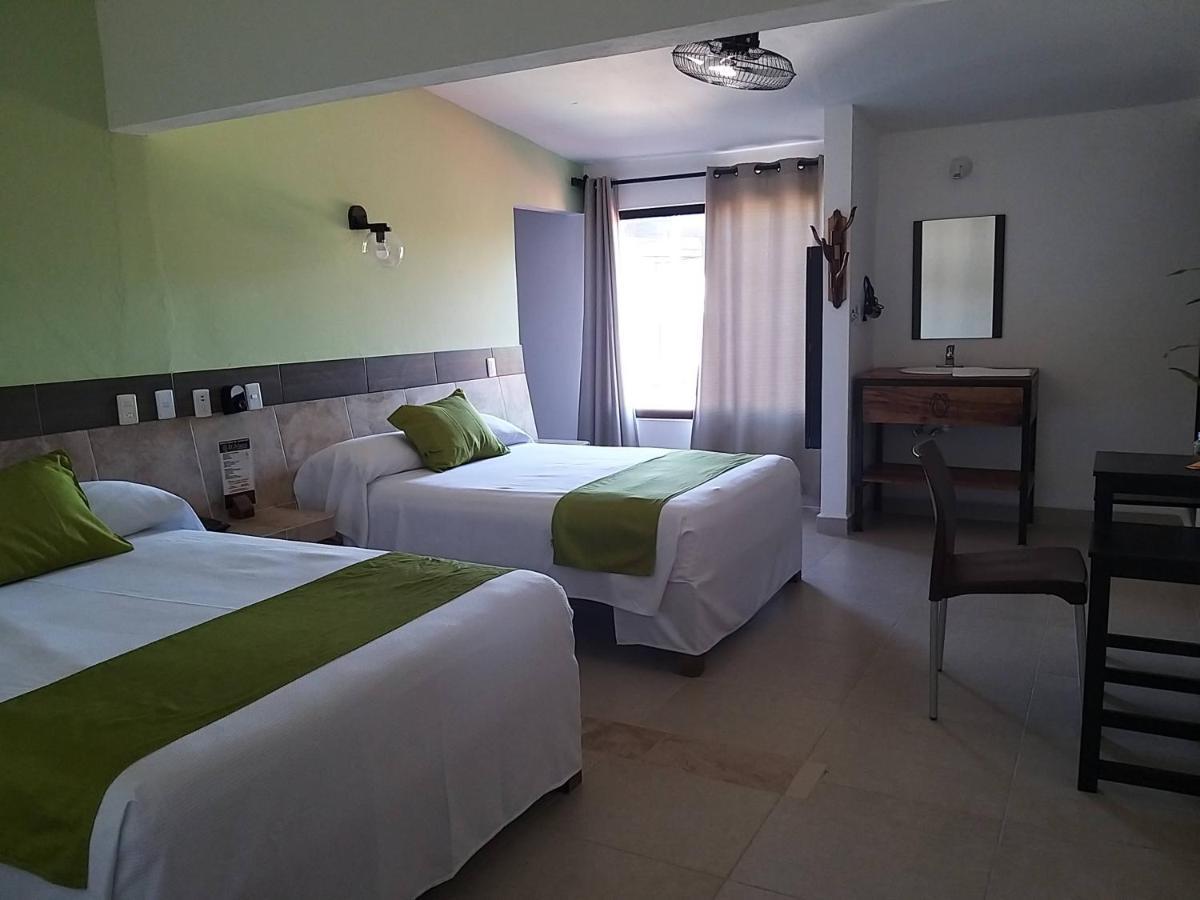 Hotel D Marco Exxpres Palenque Extérieur photo