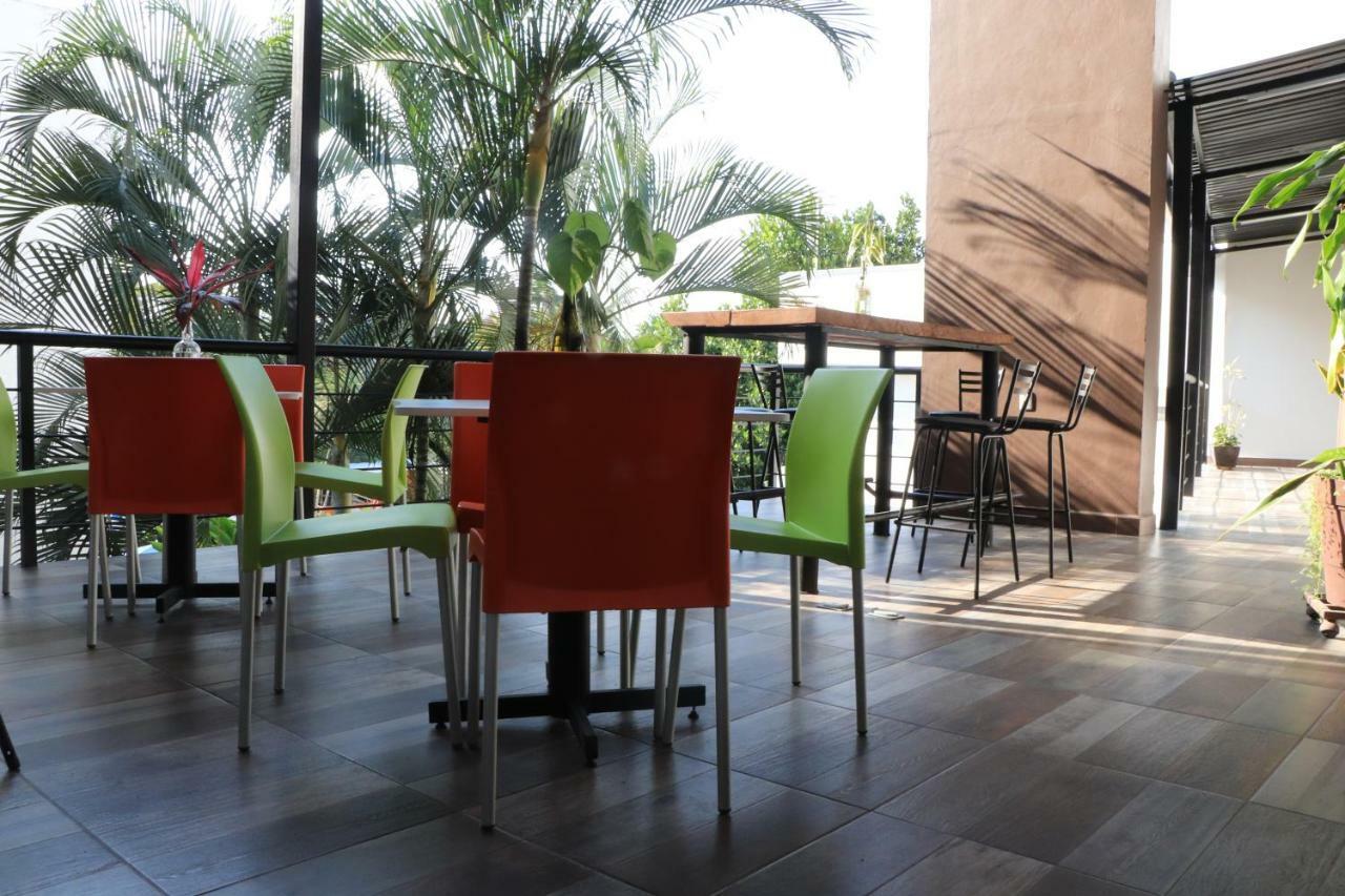 Hotel D Marco Exxpres Palenque Extérieur photo