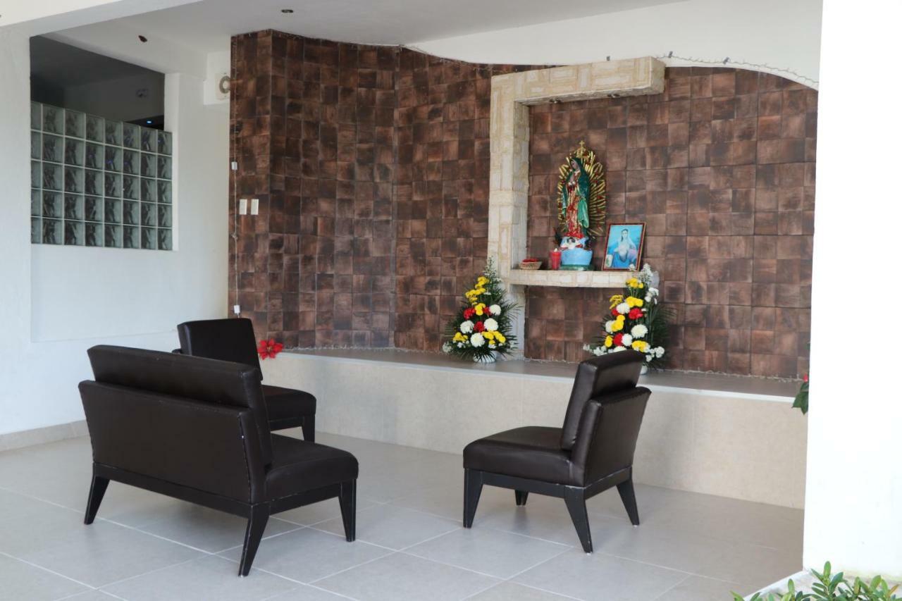 Hotel D Marco Exxpres Palenque Extérieur photo